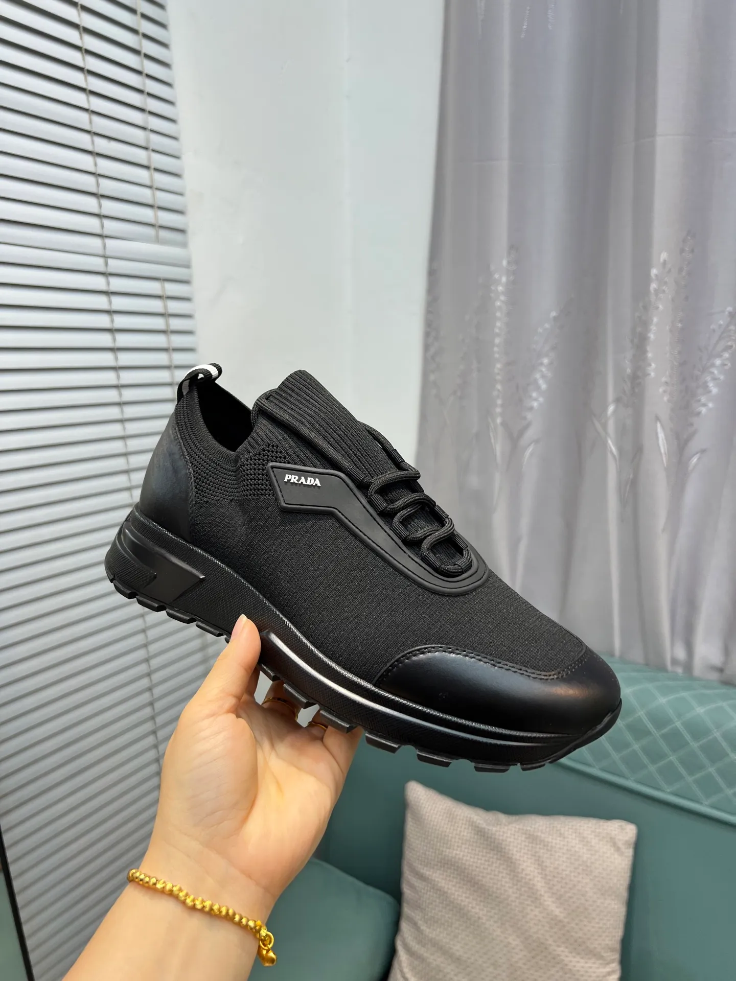 Men's shoes 💰500 PRADA "Prada" casual shoes Regular size: 38-44 (45 can be customized) Product material: Selected cowhide with fly weave material, genuine leather lining, original outsole